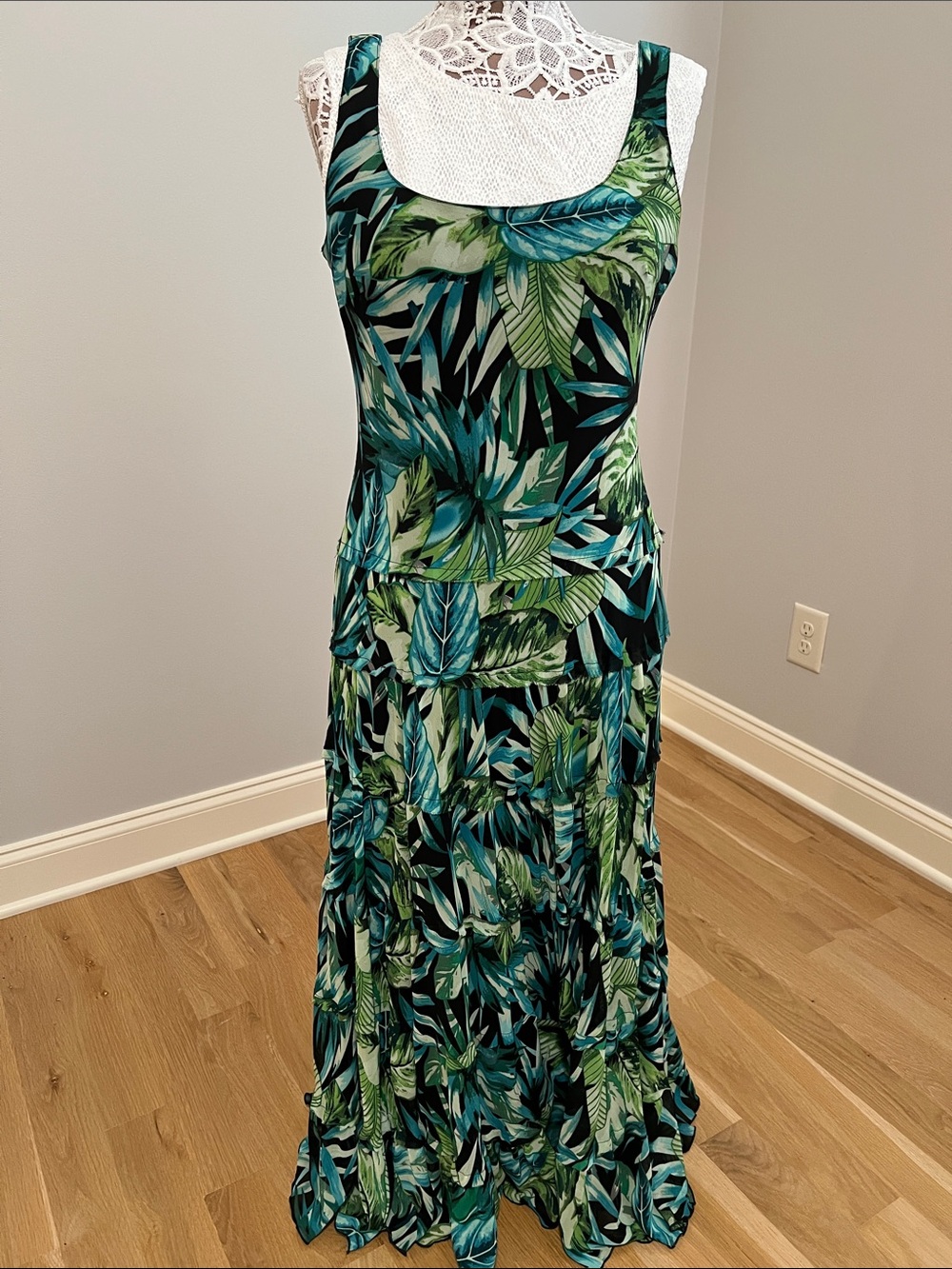 Nine West Green & Teal Tropical Leaf Maxi Dress